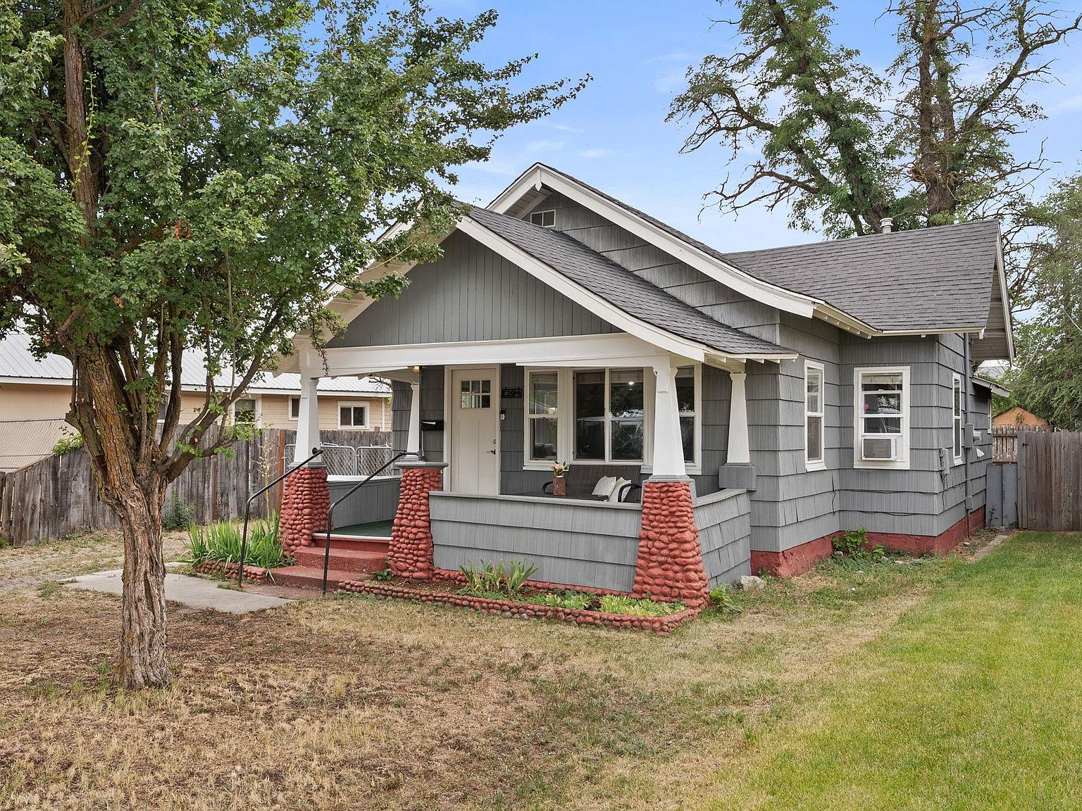 2914 E Bridgeport Ave, Spokane, WA 99207 | Zillow