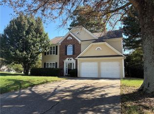 1301 Dalesford Dr, Alpharetta, GA 30004
