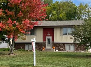 5830 Otter View Trl, White Bear Township, MN 55110