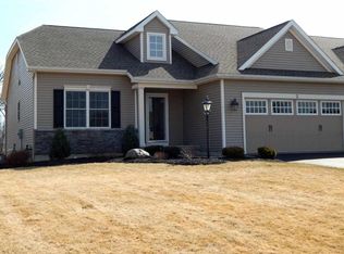 2 Lancaster Ct, Mechanicville, NY 12118