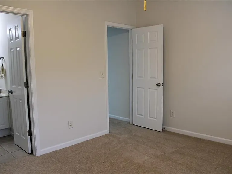 2059 Liberty Ct NW — Photo 5