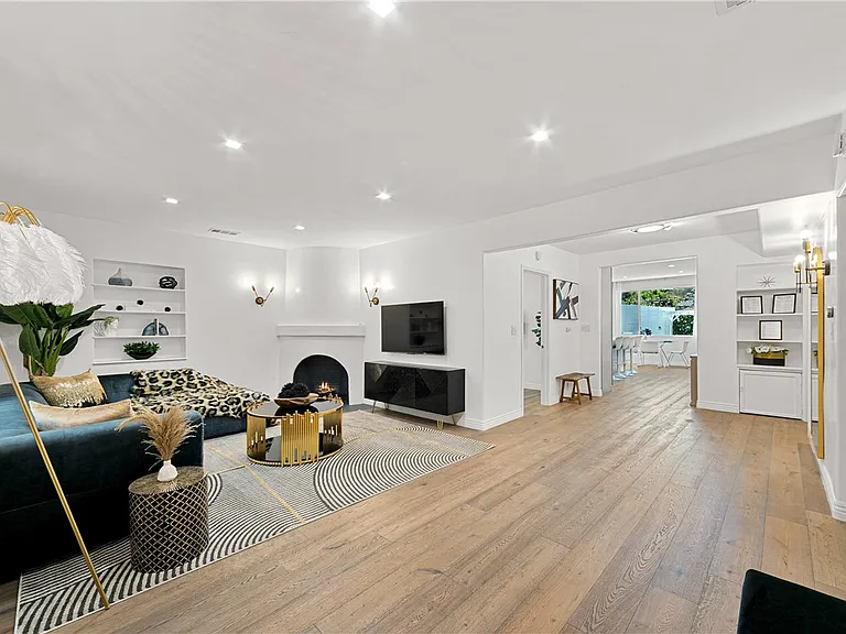 3763 Lankershim Blvd — Photo 6