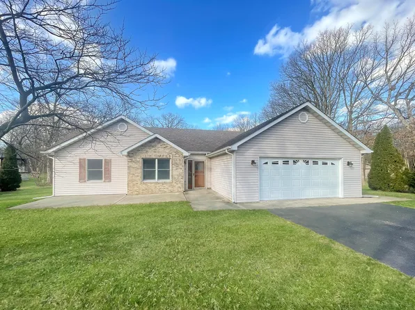 5304 E Barker Ct, Demotte, IN 46310