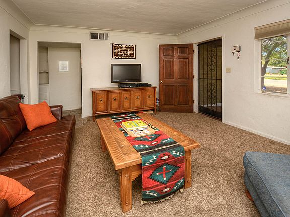 4th image of 2650 N Forgeus Ave