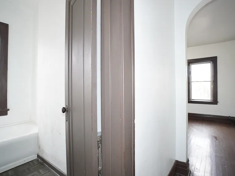 130 E 13th Ave #8 — Photo 4