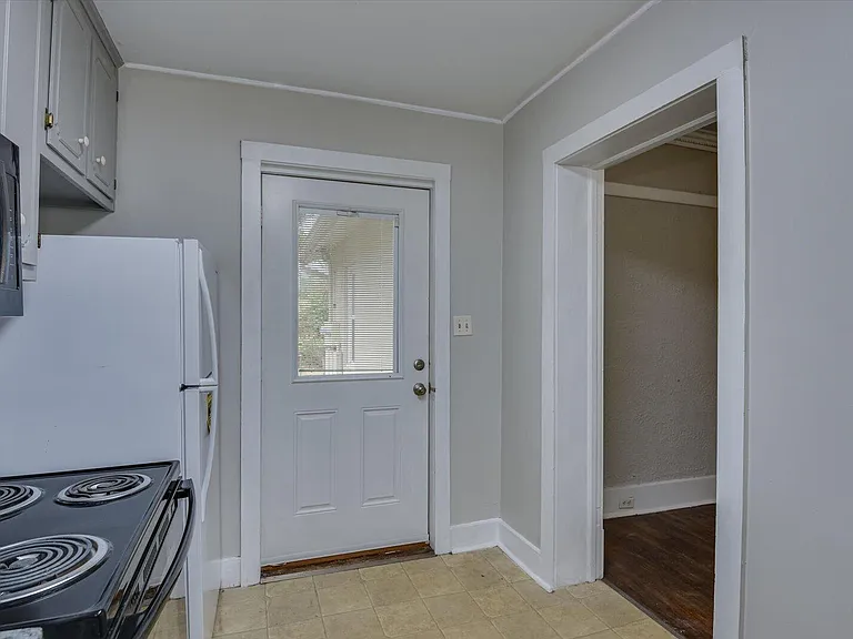 1011 Georgia Ave #3 — Photo 13