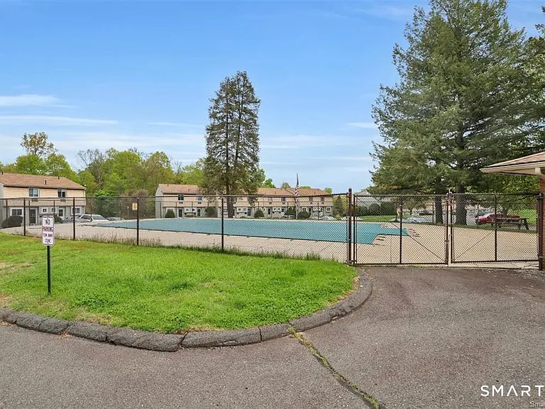 43 Carillon Dr #A — Photo 15