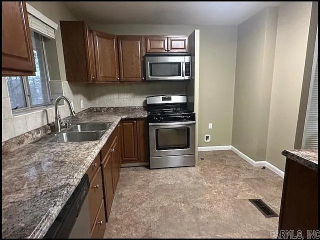26 Rosemont Dr — Photo 8