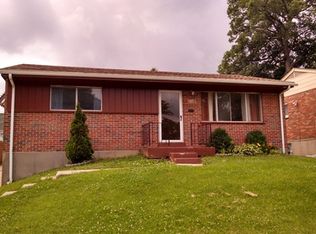 6738 Kenwood Dr, Saint Louis, MO