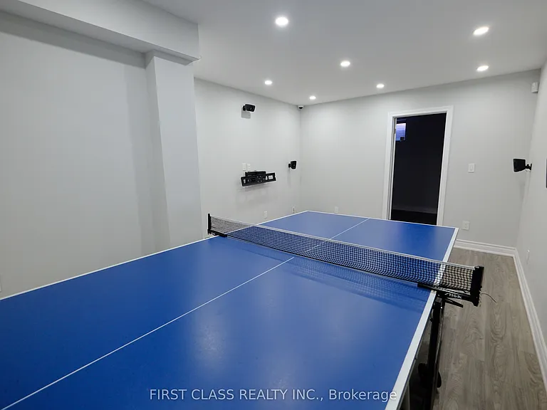 11 Claudview St — Photo 17