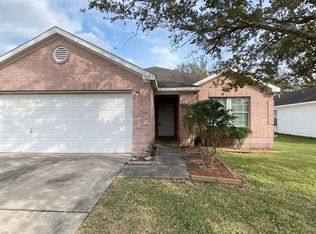 3402 Hunters Canyon Rd, Baytown, TX 77521