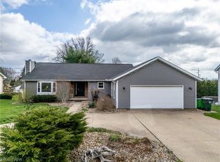 422 N Crown Hill Rd, Orrville, OH
