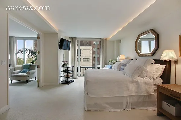 Sold by Corcoran | media 21