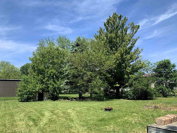 5th image of 744 Farnham Street