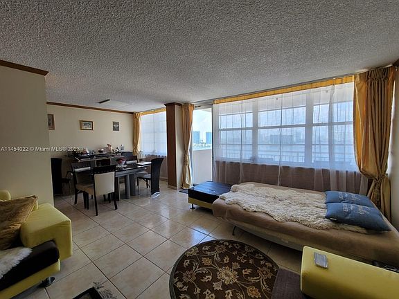 5th image of 250 174th St APT 1615