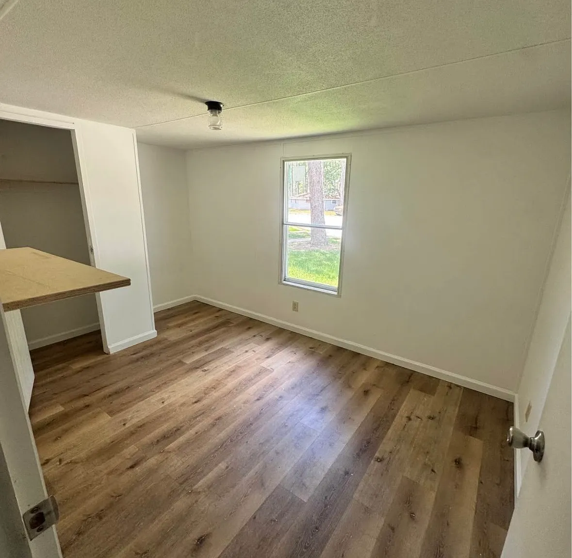 3 bed, $1,200 — Photo 4