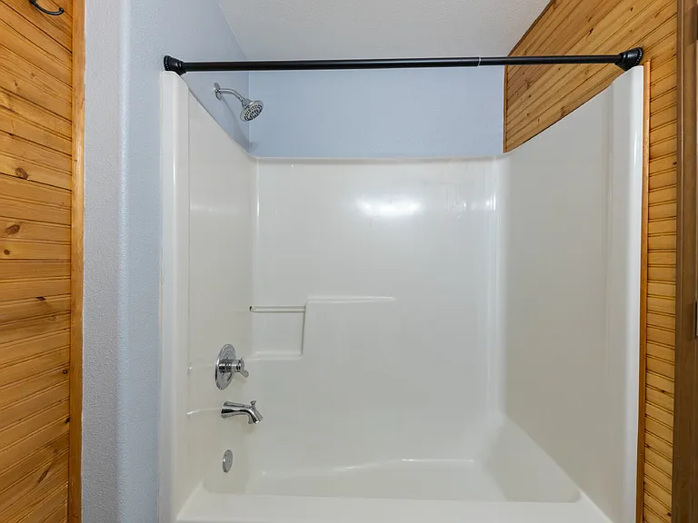 627 W Main St — Photo 15