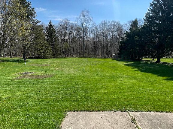 3rd image of 60000 Romeo Plank Rd