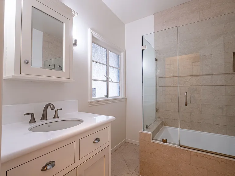 10836 Lindbrook Dr #3 — Photo 11