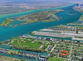 475 Kitchener St, Detroit, MI 48215