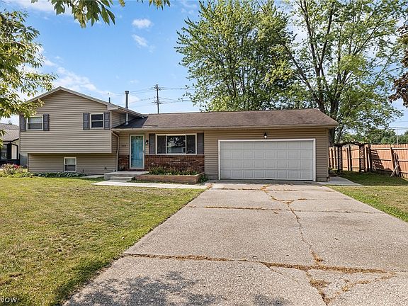 2nd image of 1012 Vivian Dr