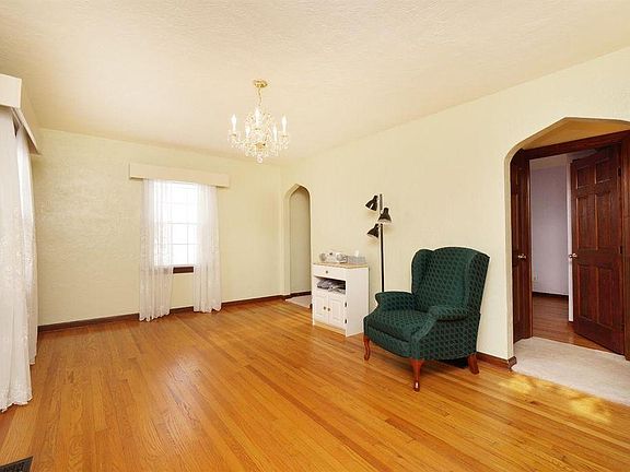 3rd image of 1773 Ashbrook Dr