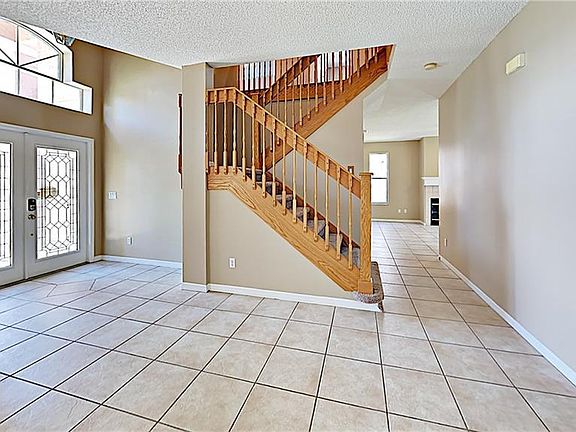 4th image of 3858 Regents Way