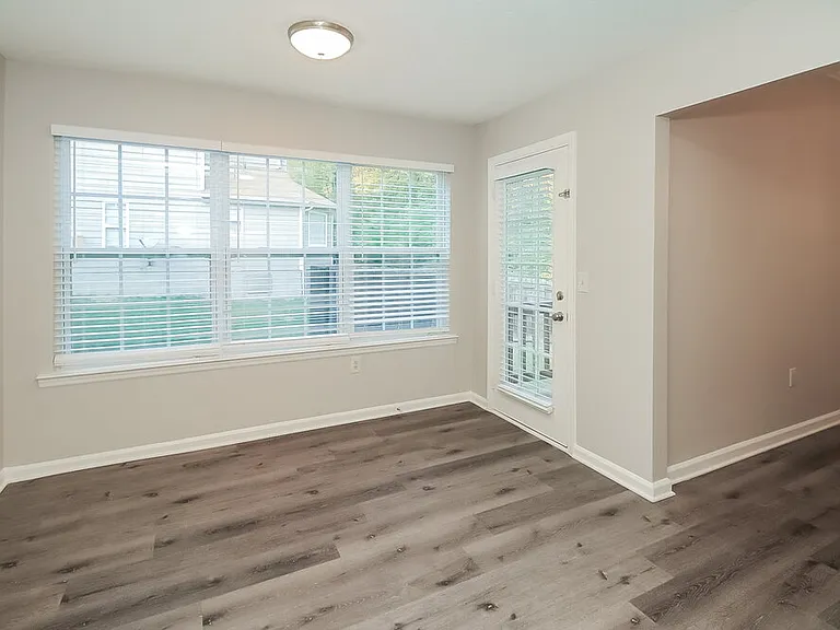 10066 Point View Dr — Photo 8