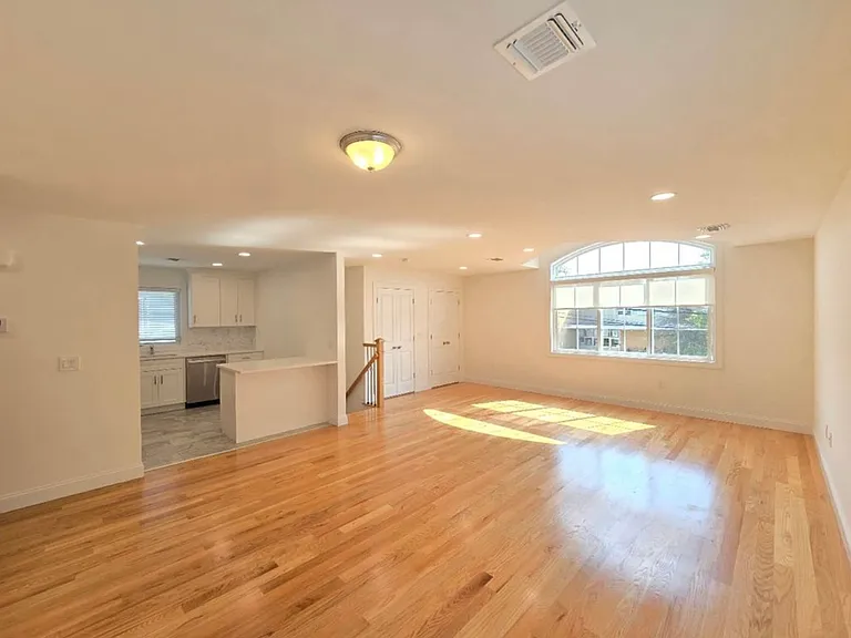 113 Jerome Ave #2 — Photo 1