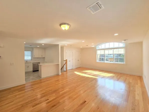 113 Jerome Ave #2, Staten Island, NY 10305