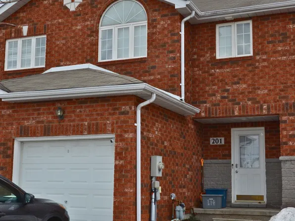 201 Stanley St, Barrie, ON L4M 6X9