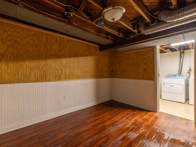 1423 Hollywood Ave — Photo 20