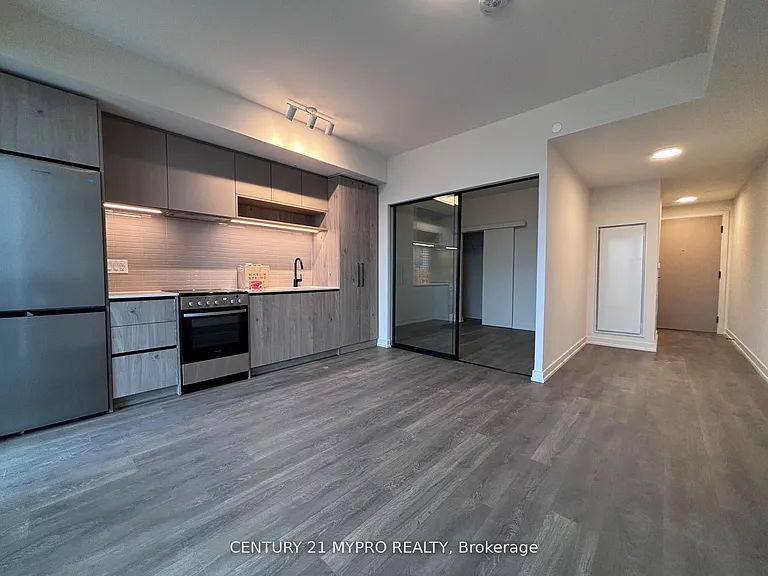 181 Sterling Rd #818 — Photo 5