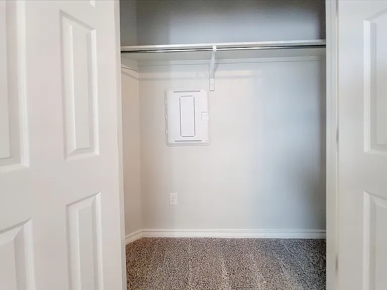 4413 Royal Oak Blvd — Photo 12