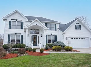 176 Autumn Creek Ct, East Amherst, NY 14051