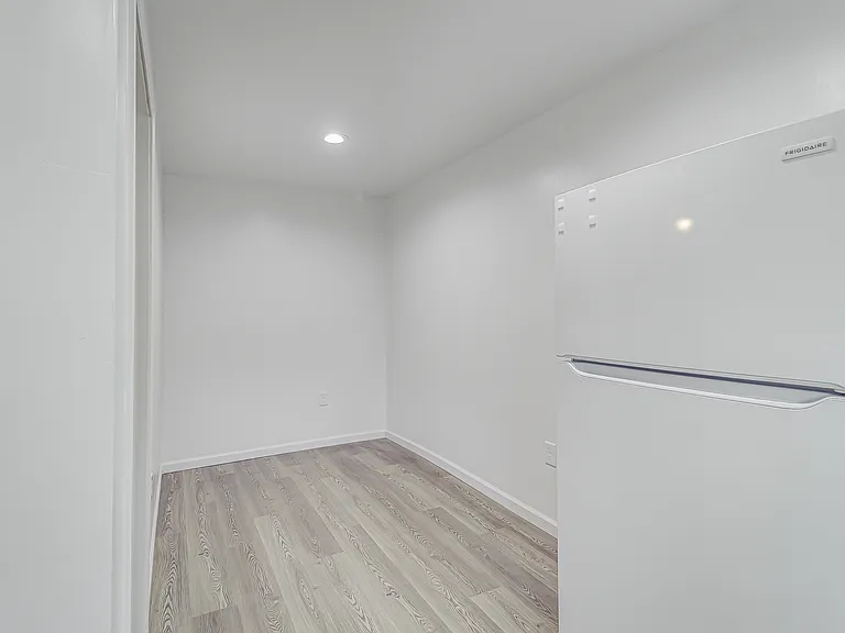 113 Bliss St #1/2 — Photo 11