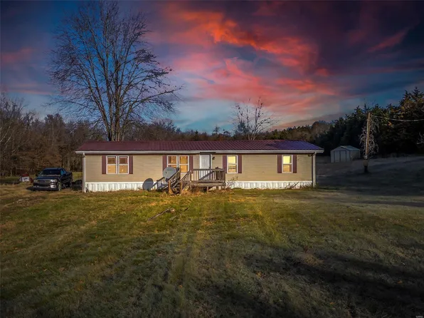 829 Amburgy Dr, Washington, MO 63090