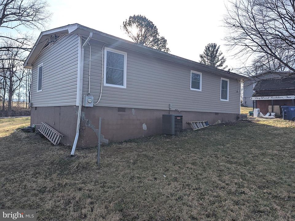 2nd image of 315 Shepherds Mill Rd