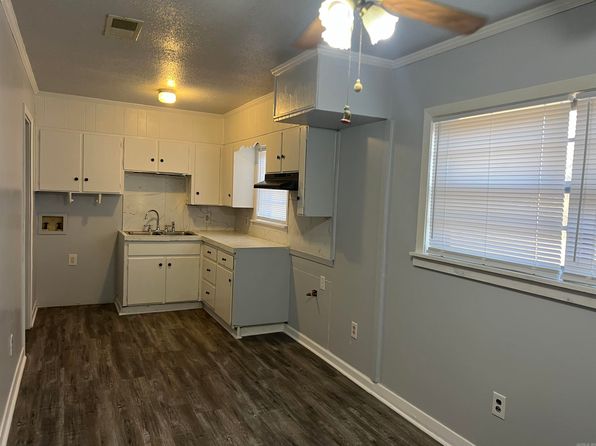 7 Bonnie Park Dr, Pine Bluff, AR 71601