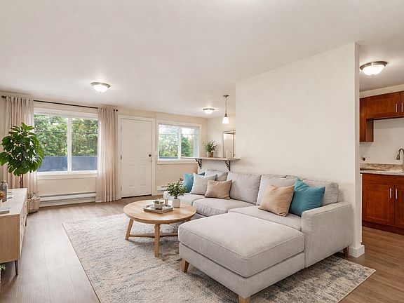 3rd image of 2501 Thorndyke Ave W APT 103