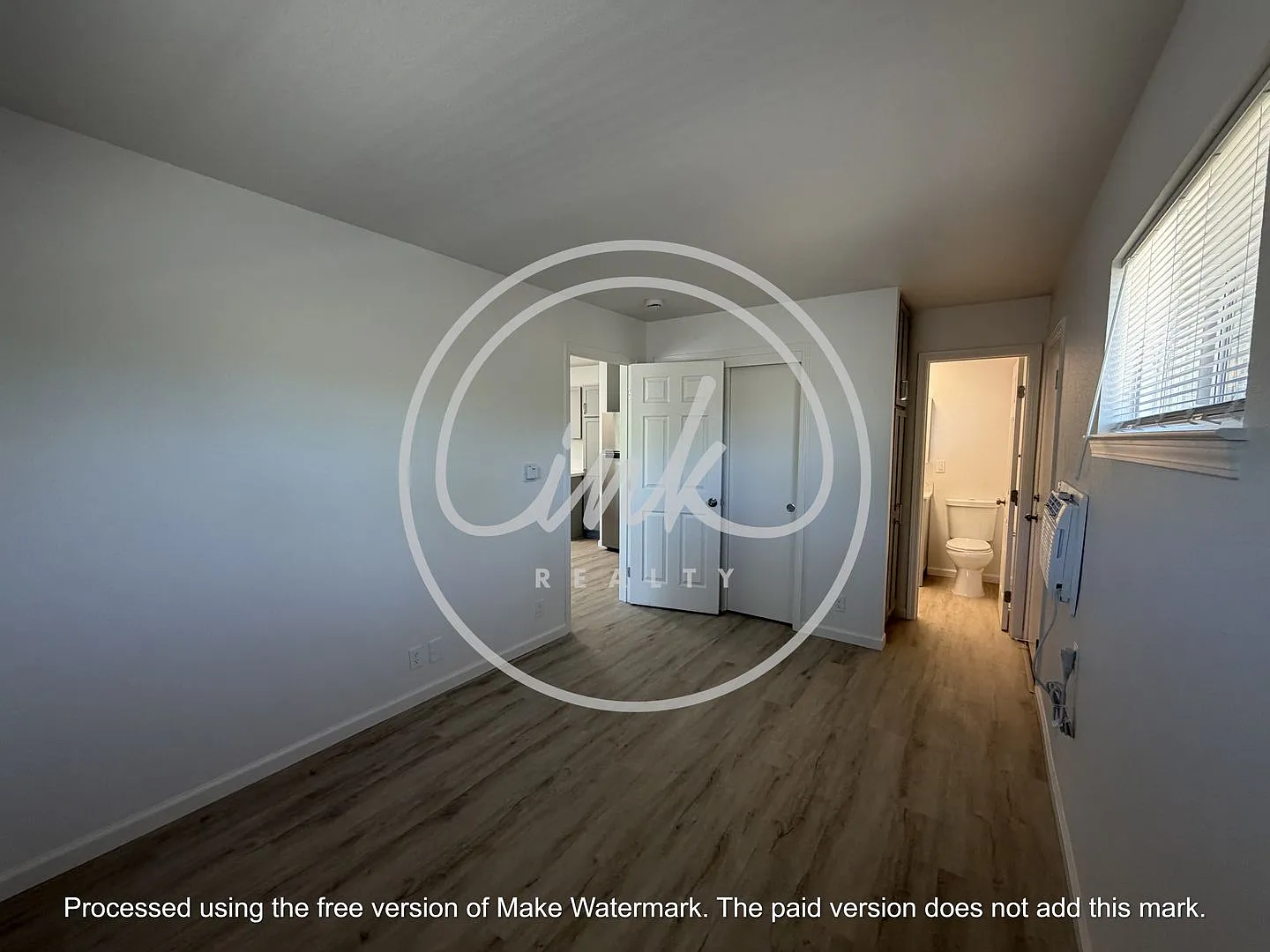 EA415-421-415-421 East Long St.-4 Plex — Photo 3