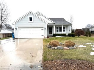 873 E Hile Rd, Norton Shores, MI 49441