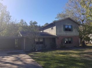110 Ridge St, Rose Hill Acres, TX 77657