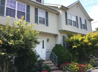 582 Pelham Rd #B, New Rochelle, NY 10805