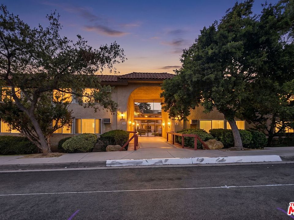 1st image of 3907 La Crescenta Ave APT 203