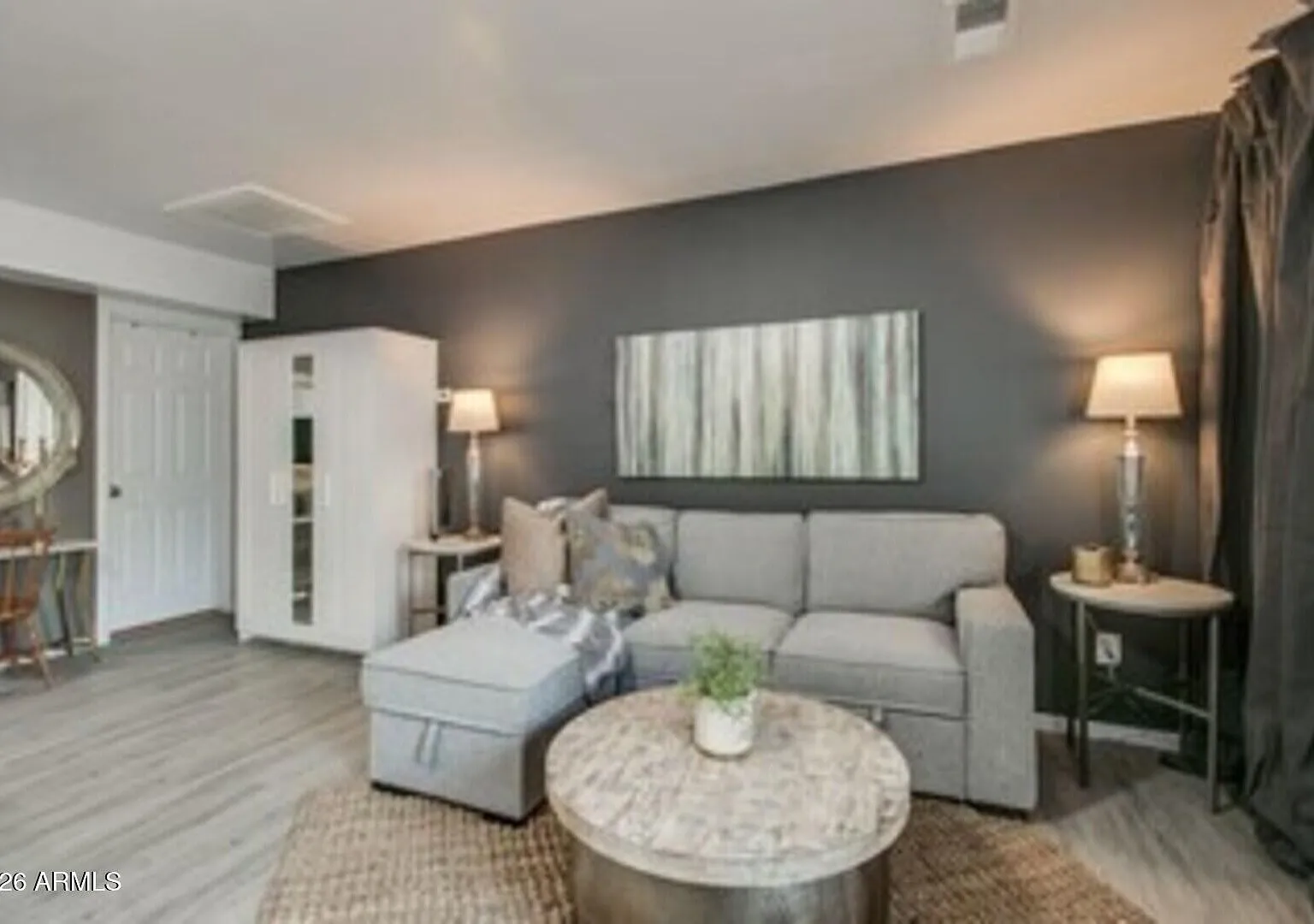 1 bed, 1.0 bath, 690 sqft, $1,900 — Photo 4