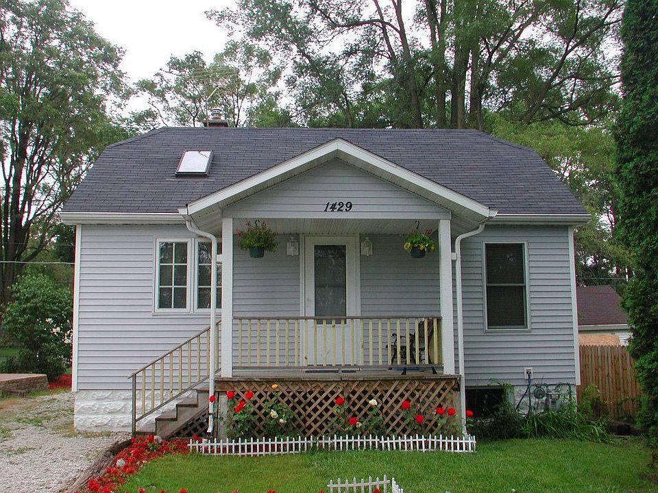 1st image of 1429 Woodbine Dr