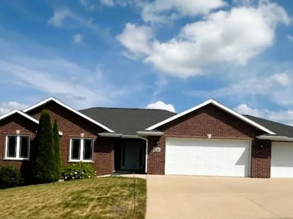 2260 Jo Ann Dr, Asbury, IA 52002