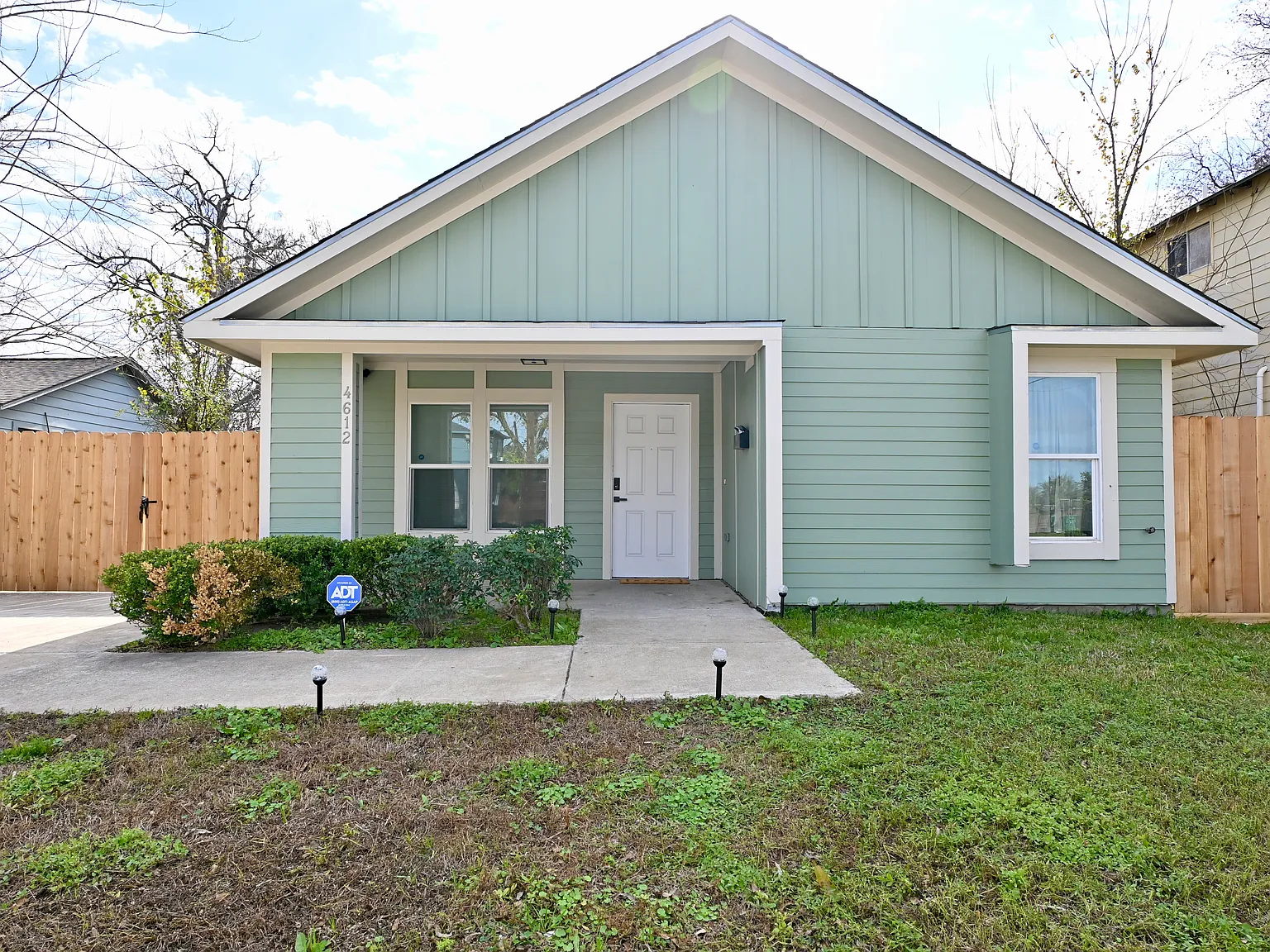 4612 Market St — Photo 1