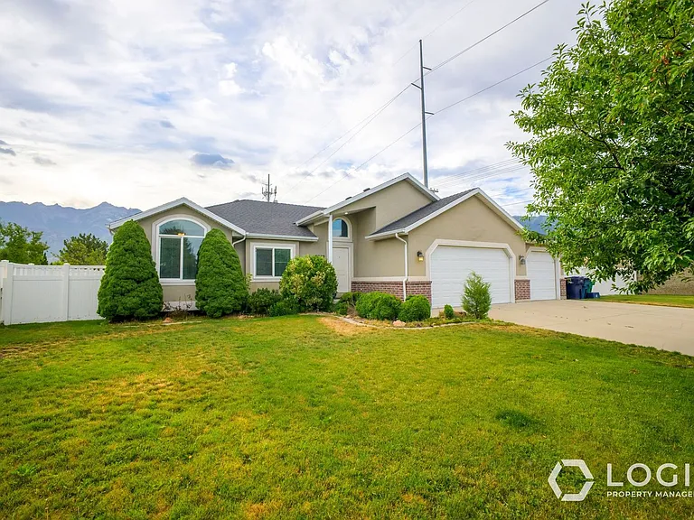 9385 S Tortellini Dr — Photo 2